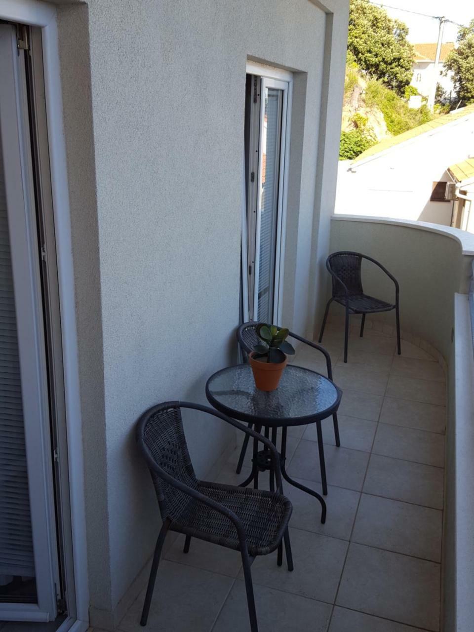 Apartmani Katja Omis Exterior photo