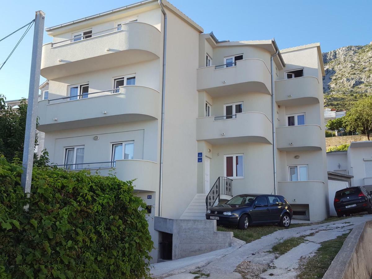 Apartmani Katja Omis Exterior photo